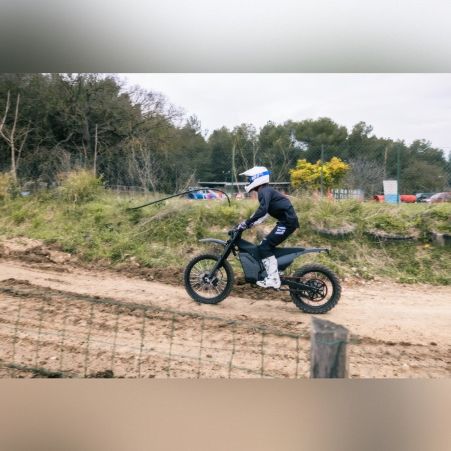 Городской электромотоцикл Dimen DT PRO