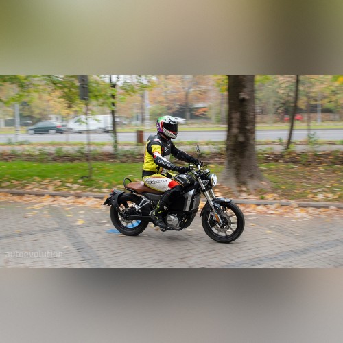 ЭлектроМотоцикл Horwin CR6 PRO