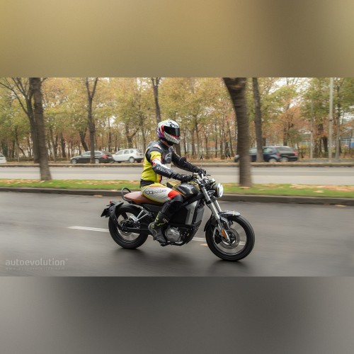 ЭлектроМотоцикл Horwin CR6 PRO