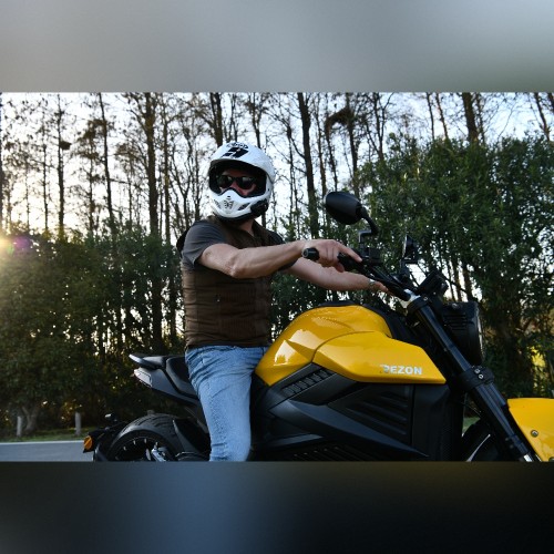 Электромотоцикл Rezon Bohemia