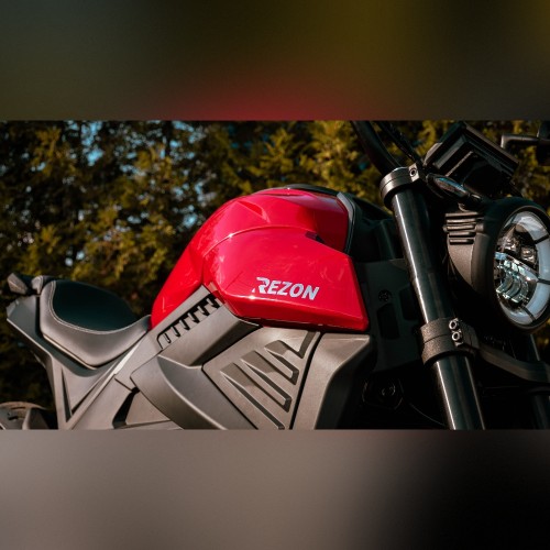 Электромотоцикл Rezon Bohemia