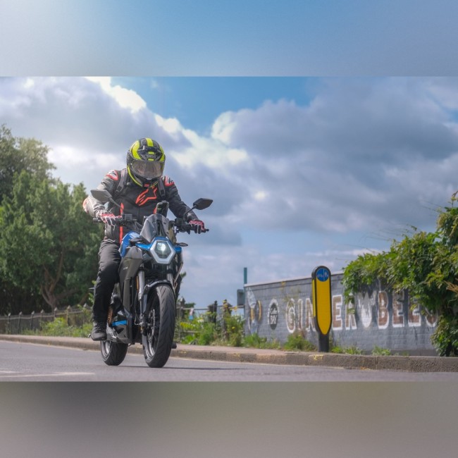 ЭлектроМотоцикл Super Soco Vmoto Stash