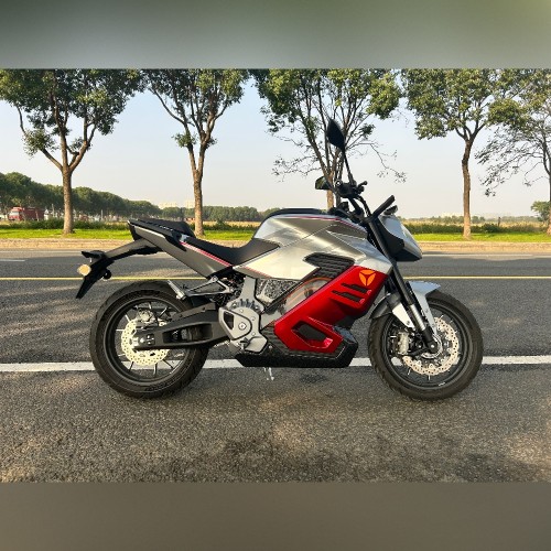 Премиальный спортивный электромотоцикл Yadea K5 Kemper