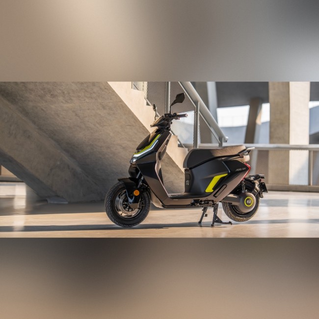 Электроскутер ZEEHO AE6 SE